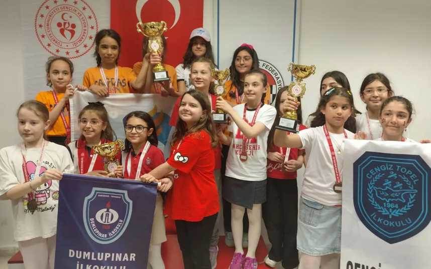 Minik satranççılar hamlelerini tamamladı