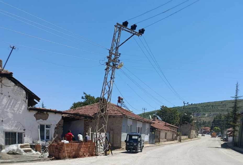 Seyitgazi’de trafik kazası ucuz atlatıldı