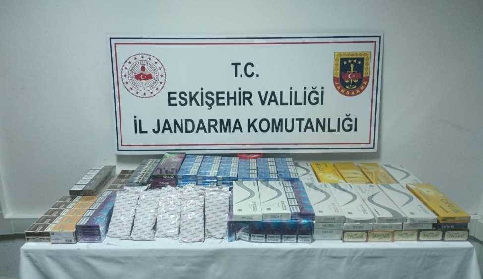Sivrihisar'da gümrük kaçağı sigara ve nargile…