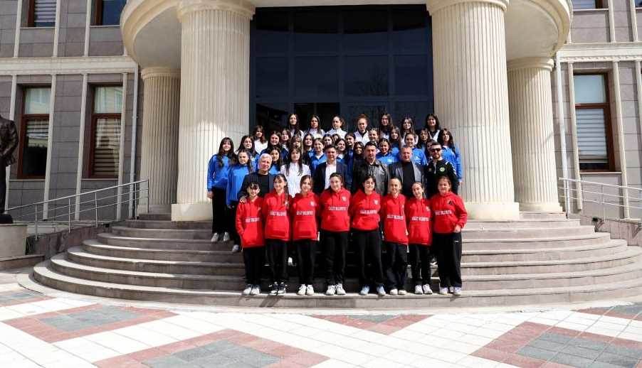 Söğüt Spor Voleybol Takımı’ndan Başkan Ferhat…