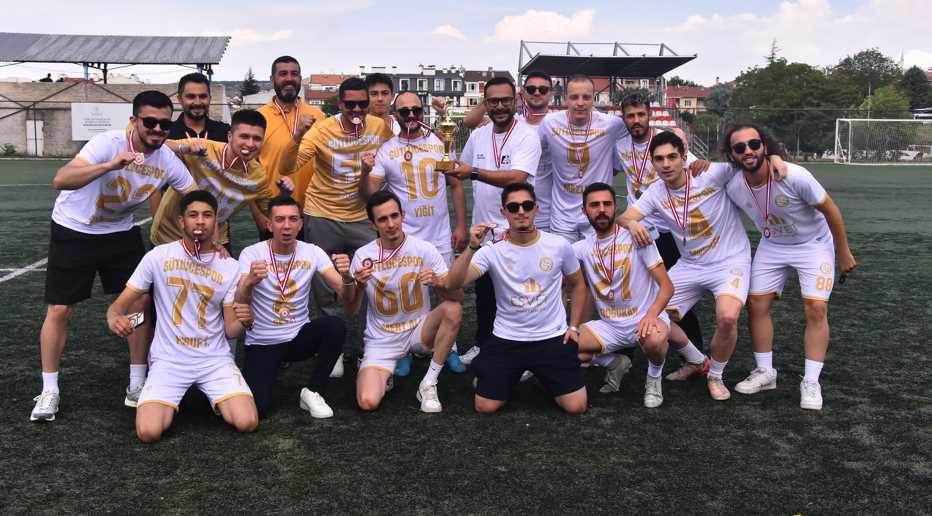 Sütlücespor’dan şampiyonluk gecesi