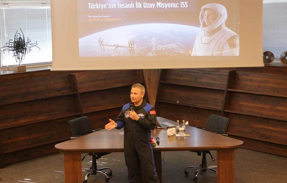 Türkiye’nin ilk astronotu Alper Gezeravcı Esk…