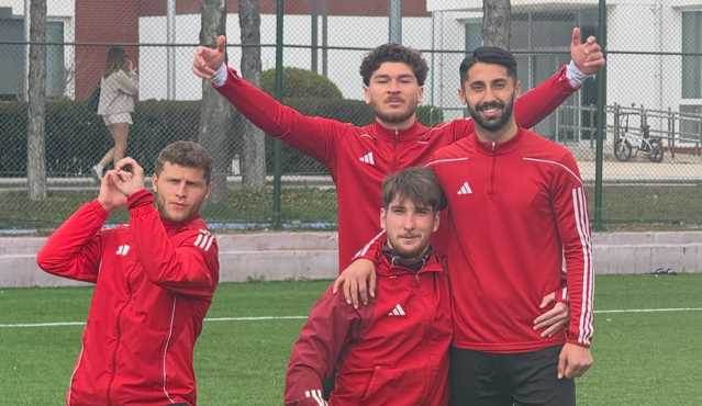 Zorunlu sakatlık nedeniyle sol bek oynadı